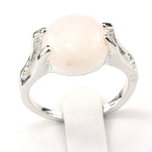 Powder Rose Quartz Ring